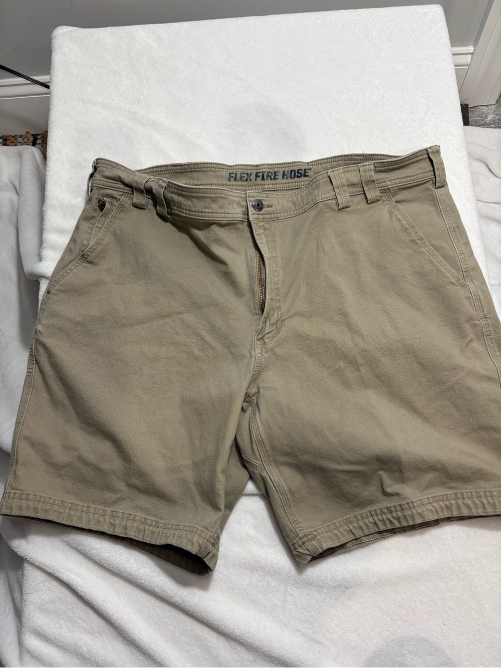 Duluth Flex Fire Hose Shorts, Size 42
